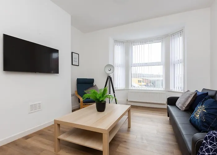 別荘 Clayton House - Spacious Near Etihad Stadium *