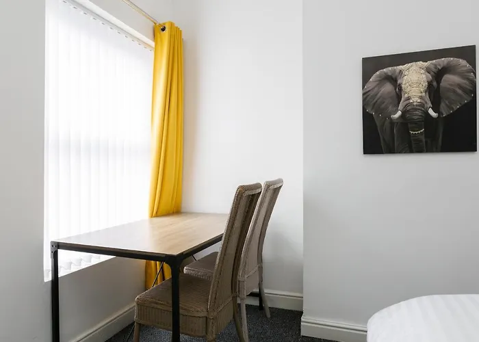 Clayton House - Spacious Near Etihad Stadium *