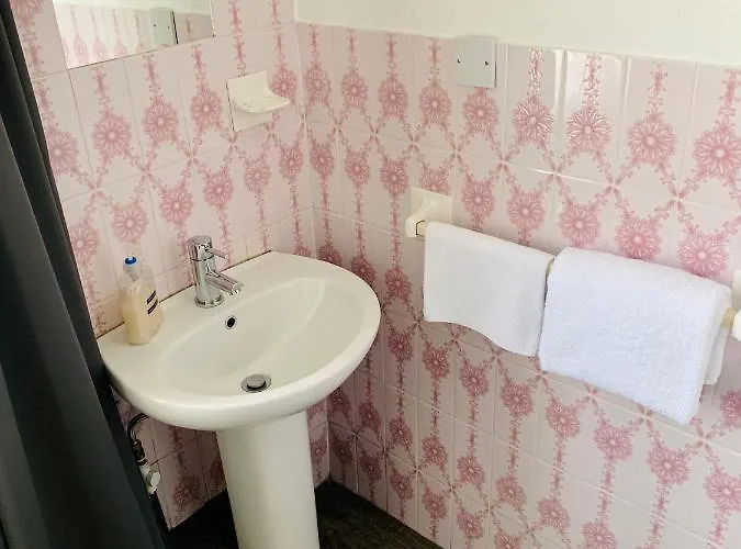 - Free Parking Guest house *