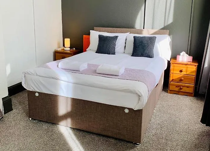 - Free Parking Guest house Manchester