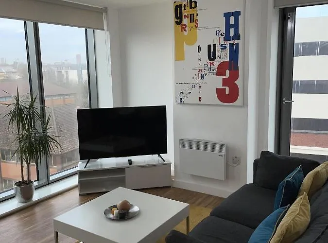 Media Stays - Luxury *