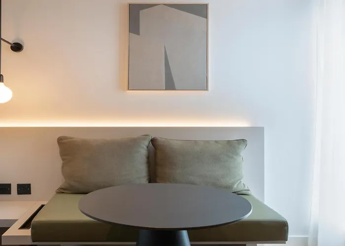 Leonardo Piccadilly Hotel 4*