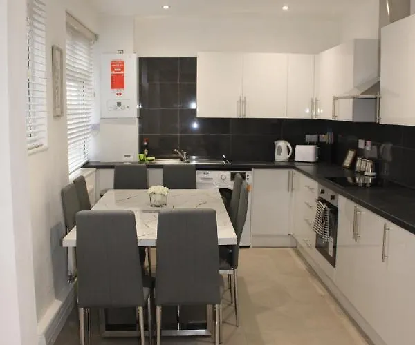 Beautiful, Spacious, Old Trafford * Manchester