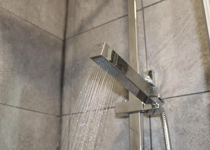 Beautiful, Spacious, Old Trafford Дом отдыха