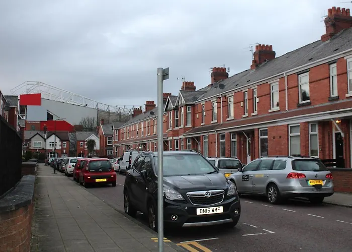Beautiful, Spacious, Old Trafford *