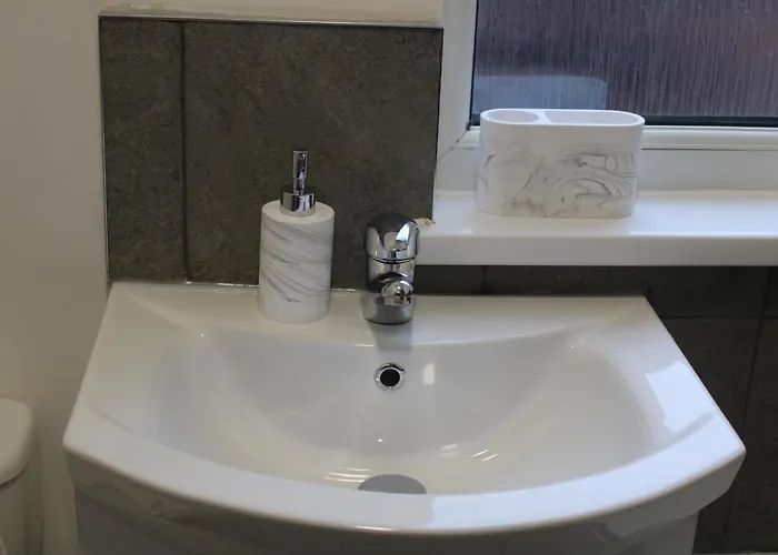 Ferienhaus Beautiful, Spacious, Old Trafford