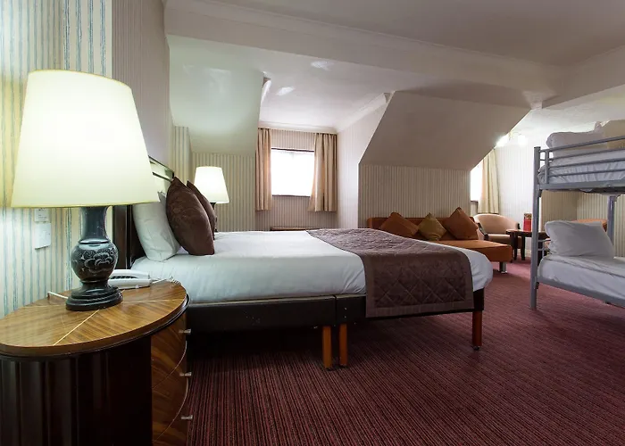 Britannia & Hotel 3*