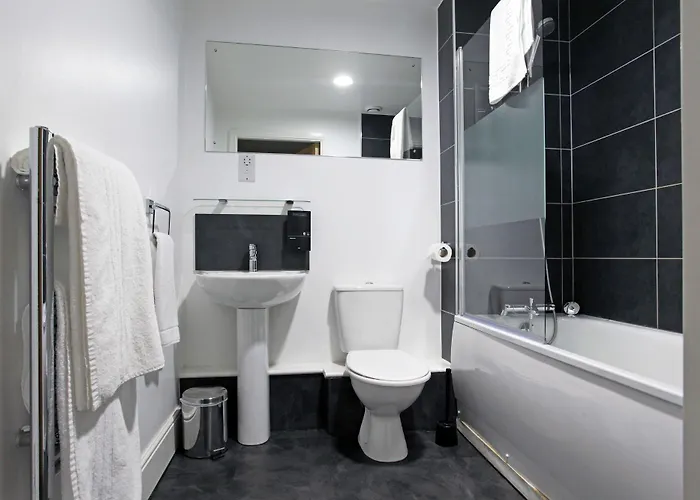 Aparthotel The Warehouse 4*