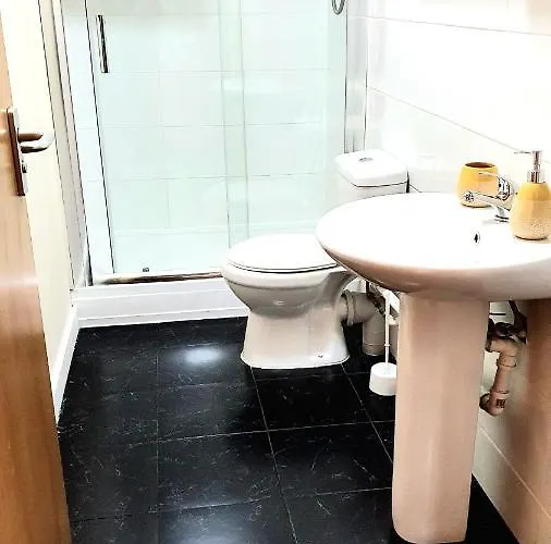 Salford Ark Comfort Near Salford Royal And Trafford Centre Apartamento Manchester