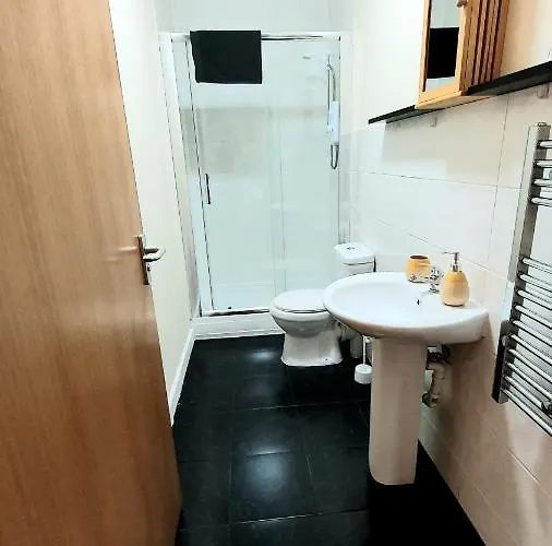 Salford Ark Comfort Near Salford Royal And Trafford Centre