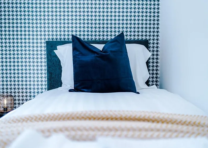 Rest&recharge At Ridgefield House Hotel Manchester