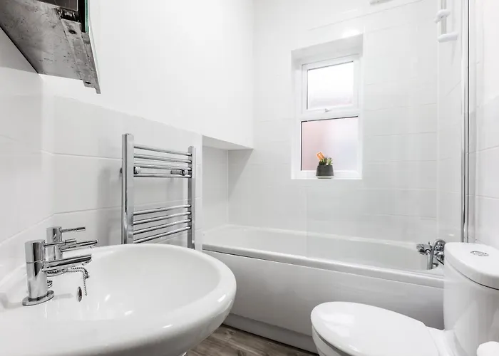 Clayton House - Spacious Near Etihad Stadium