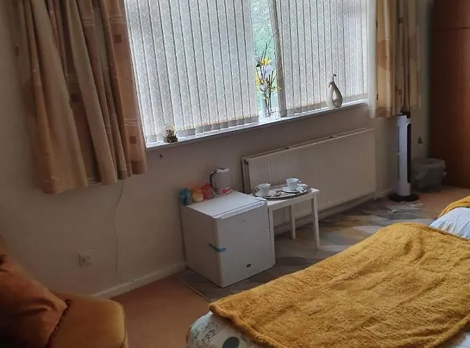 Abimdot Exquisite * مانشستر