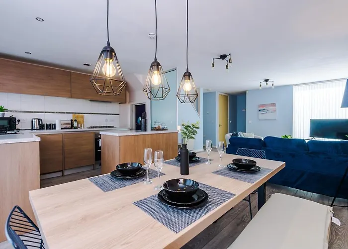 Casa de Férias Luxury Coop Live & Etihad With Free Parking Manchester