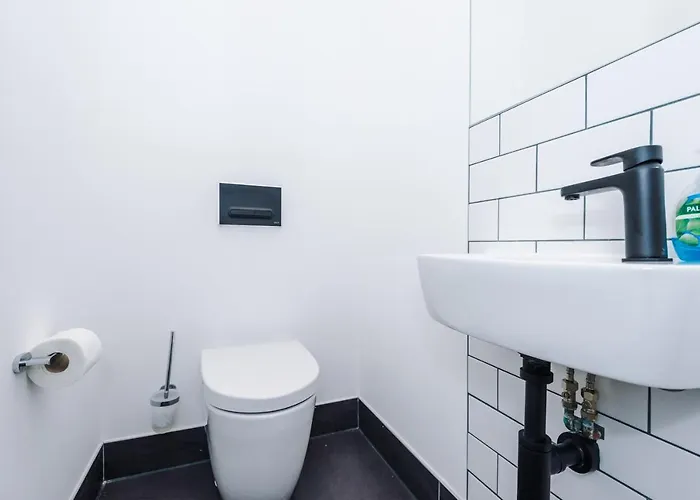 Hilltop Serviced - Piccadilly Apartamento *