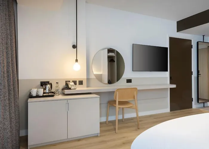 Leonardo Piccadilly 4* Manchester