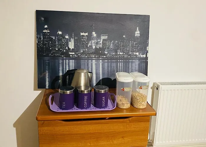 Beautiful Basement En-suite * マンチェスター