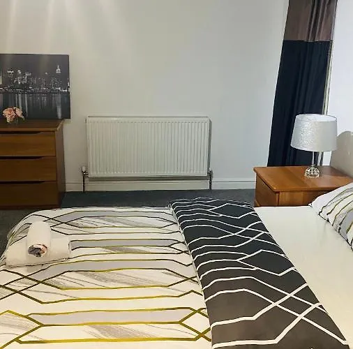 Beautiful Basement En-suite