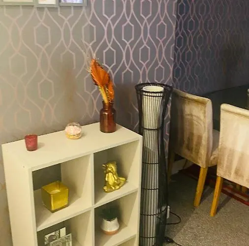 Beautiful Basement En-suite ホームステイ