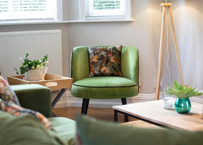 Lock Keepers - Detached House In The 펜션