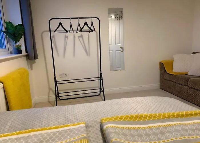 Spacious&amazing 4 Bedroom Detached House Mánchester