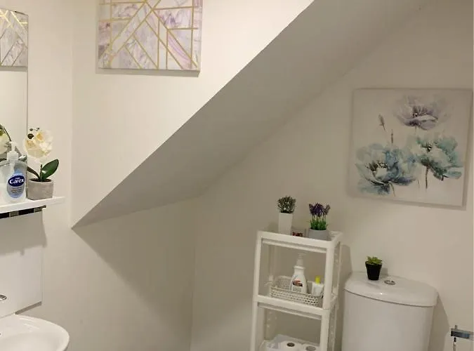 بيت للعطل Spacious And Amazing 4 Bedroom Detached House *