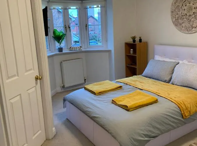 Spacious And Amazing 4 Bedroom Detached House Dom wakacyjny *