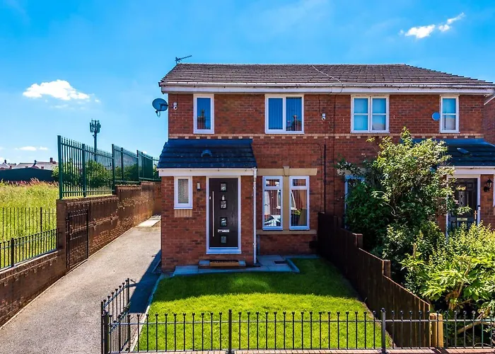 Дом отдыха Stylish 4 Bedroom Close To City Centre *