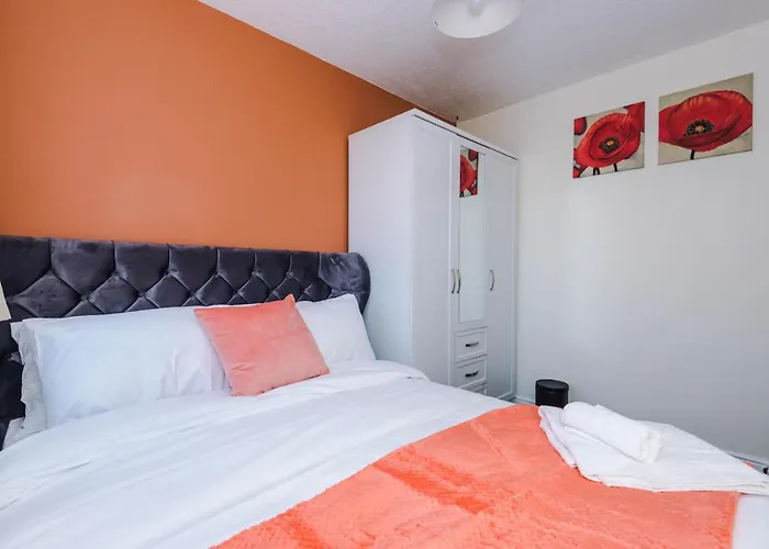 Дом отдыха Stylish 4 Bedroom Close To City Centre