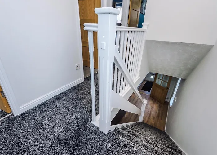 Casa de Férias Stylish 4 Bedroom Close To City Centre