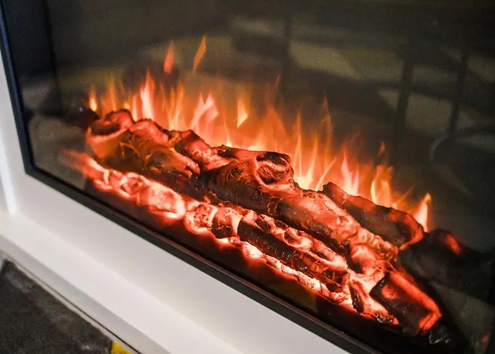 Stylish 4 Bedroom Close To City Centre Manchester