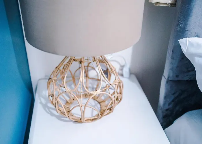 Stylish 4 Bedroom Close To City Centre *