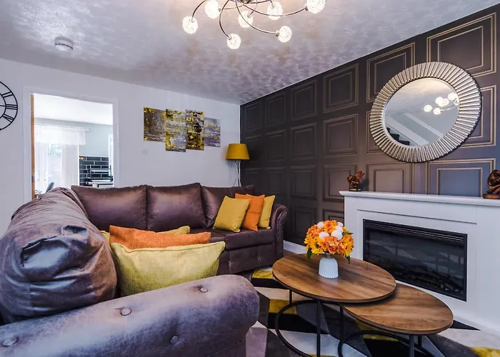 Stylish 4 Bedroom Close To City Centre Manchester