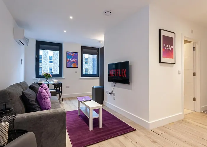 Pillo Serviced - Manchester