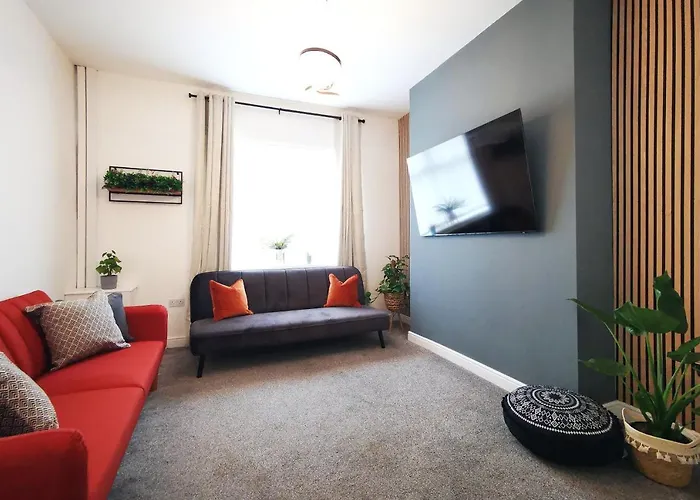 The Mellor - With Free Parking - 5 Minutes Drive To Coop Live Arena, Etihad Stadium & Centre *