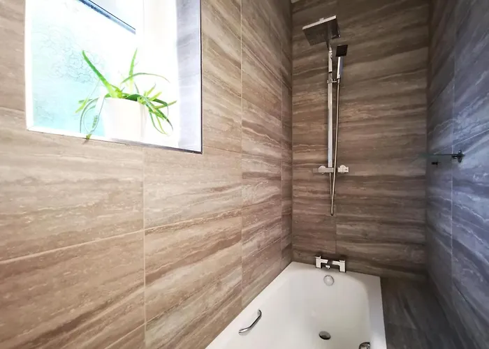 The Mellor - With Free Parking - 5 Minutes Drive To Coop Live Arena, Etihad Stadium & Centre Ferienhaus