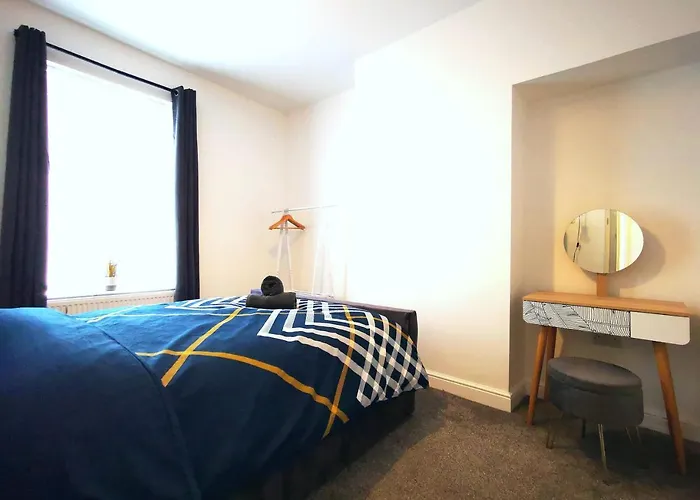 Ferienhaus The Mellor - With Free Parking - 5 Minutes Drive To Coop Live Arena, Etihad Stadium & Centre *