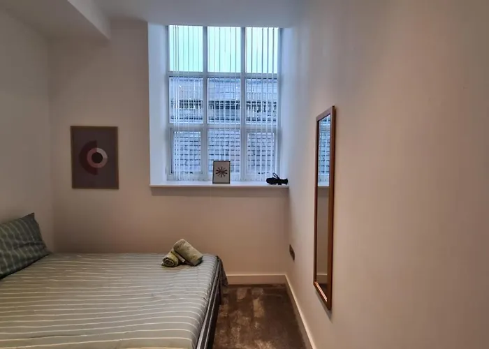 Spacious, Bright And Airy Centre Flat. Unique Converted Mill. Apartamento Manchester