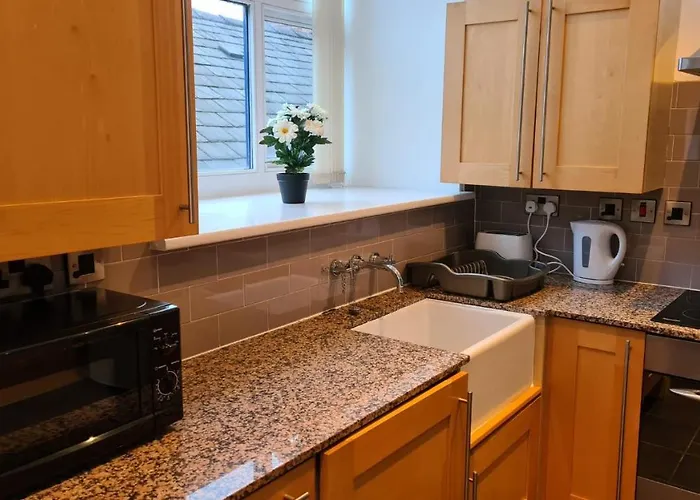 Spacious, Bright And Airy Centre Flat. Unique Converted Mill. Manchester