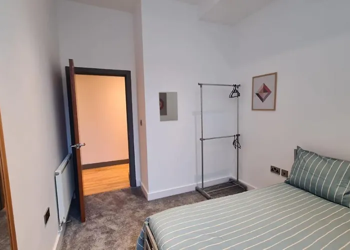 Apartamento Spacious, Bright And Airy Centre Flat. Unique Converted Mill. *