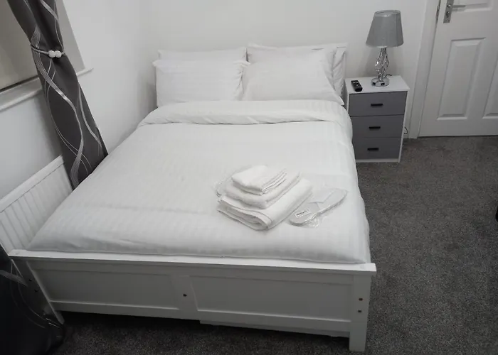 Garswood Road House 홈스테이 맨체스터