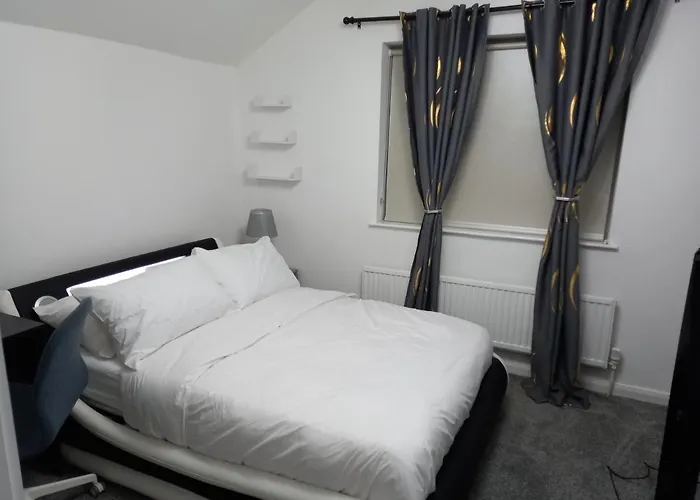 Cozzy فندق مبيت وإفطار *