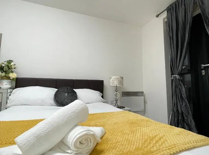 Wharf Premier - Free Private Parking * Manchester