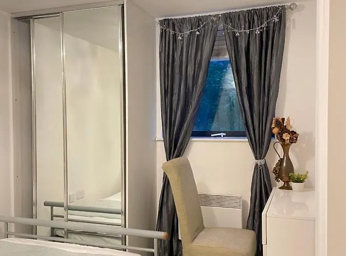 Wharf Premier - Free Private Parking *