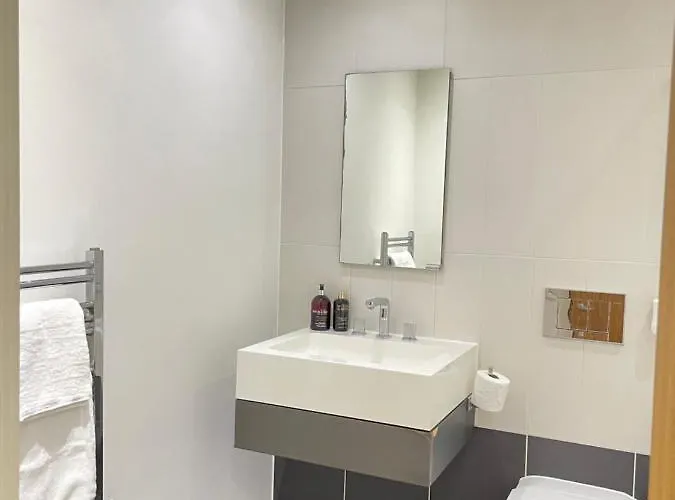 Wharf Premier - Free Private Parking *