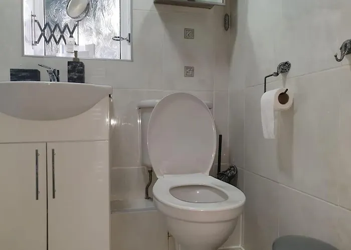 Dom wakacyjny Cheerful 3 Bedroom House With Spacious Garden