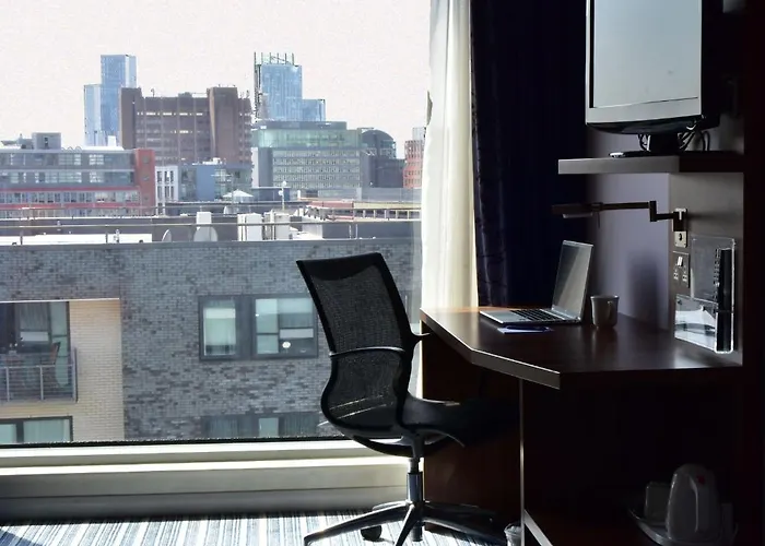 Express Centre Arena By Ihg Hotel Manchester