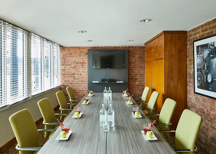 Marriott Victoria & Manchester