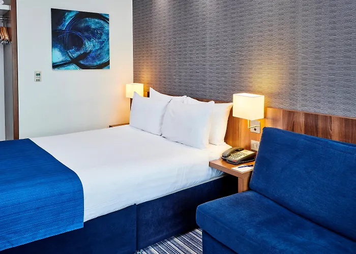 Express Centre Arena By Ihg Hotel