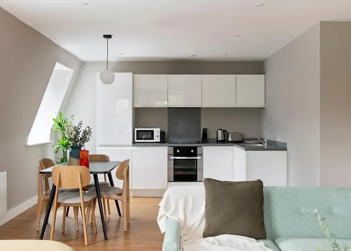 Cove Minshull Street Hotel